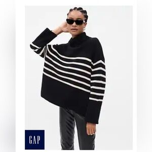 Gap oversized turtleneck sweater